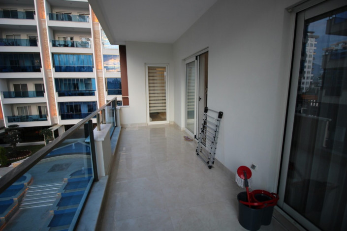 Трехкомнатная квартира с полами с подогревом в одном из больших комплексов района Махмтулар, 130 м2 - Ракурс 21