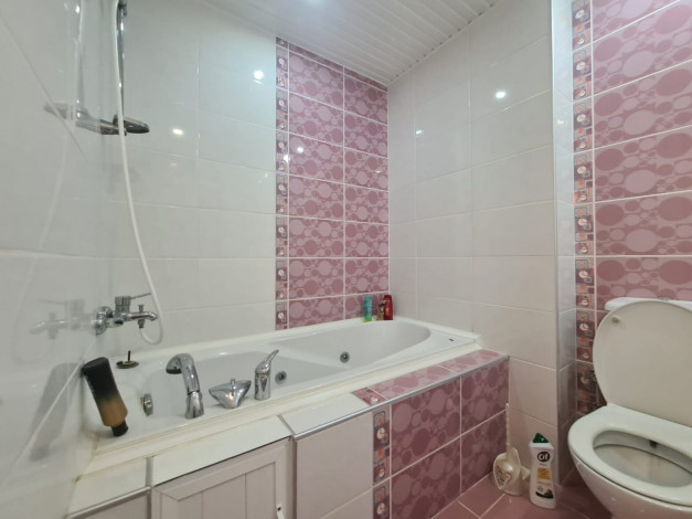 Меблированная трехкомнатная квартира в комплексе с хорошей инфраструктурой в Махмутлар, 115 м2 - Ракурс 6