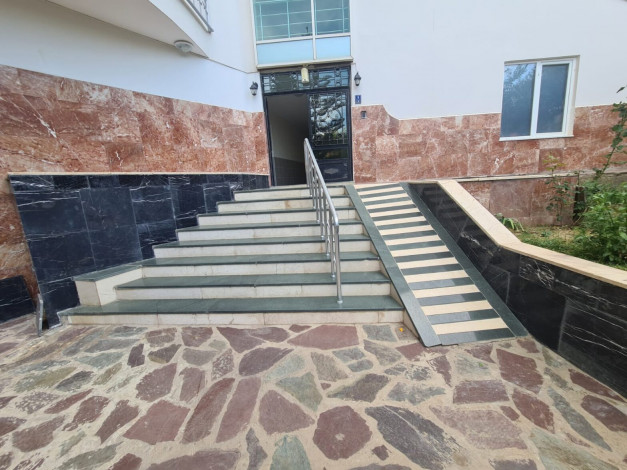 Меблированная трехкомнатная квартира в комплексе с хорошей инфраструктурой в Махмутлар, 115 м2 - Ракурс 33