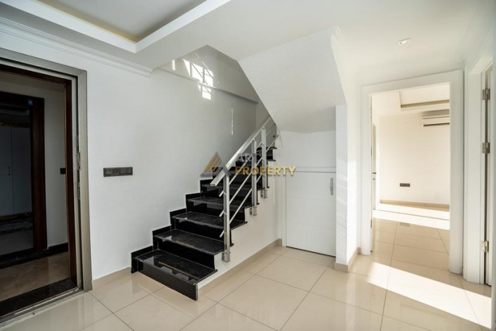 Двухуровневый пентхаус с видом на море и горы в районе Махмутлар, 215,7м - Ракурс 22