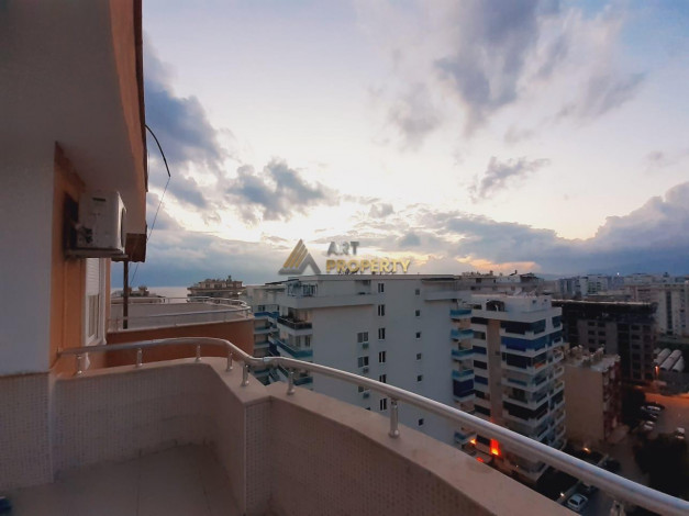 Полностью меблированный пентхаус 4+1 с видом на море и город в центре района Махмутлар, 250 м2 - Ракурс 7