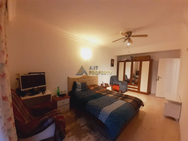 Полностью меблированный пентхаус 4+1 с видом на море и город в центре района Махмутлар, 250 м2 - Ракурс 8