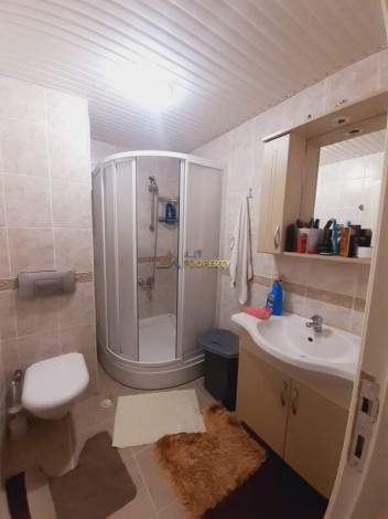 Полностью меблированный пентхаус 4+1 с видом на море и город в центре района Махмутлар, 250 м2 - Ракурс 10