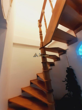 Полностью меблированный пентхаус 4+1 с видом на море и город в центре района Махмутлар, 250 м2 - Ракурс 13