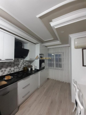 Полностью меблированный пентхаус 4+1 с видом на море и город в центре района Махмутлар, 250 м2 - Ракурс 25