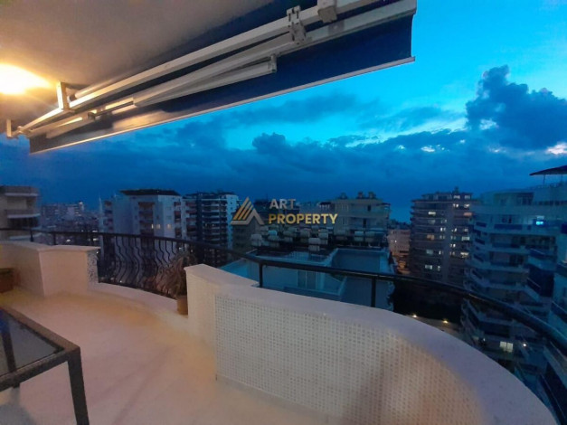 Полностью меблированный пентхаус 4+1 с видом на море и город в центре района Махмутлар, 250 м2 - Ракурс 29