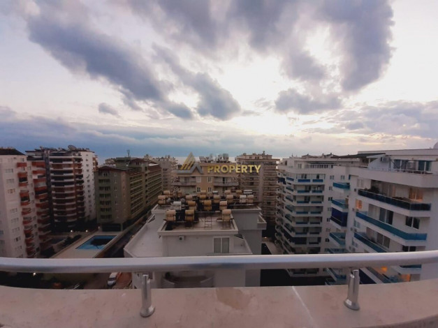 Полностью меблированный пентхаус 4+1 с видом на море и город в центре района Махмутлар, 250 м2 - Ракурс 35