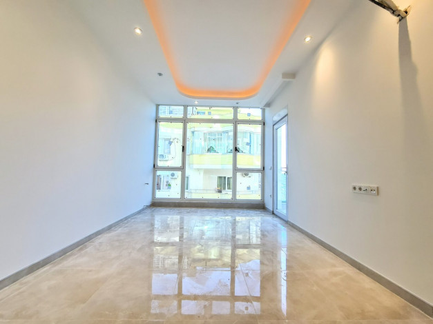 Современная двухкомнатная квартира на высоком этаже вблизи моря в Махмутлар, 60 м2 - Ракурс 16