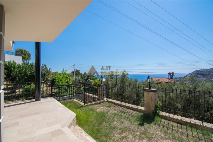 Трехэтажная вилла 3+1 с панорамным видом на море и город в районе Бекташ города Аланья, 230 м2 - Ракурс 20