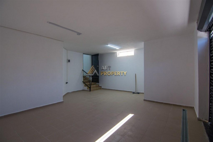 Трехэтажная вилла 3+1 с панорамным видом на море и город в районе Бекташ города Аланья, 230 м2 - Ракурс 30