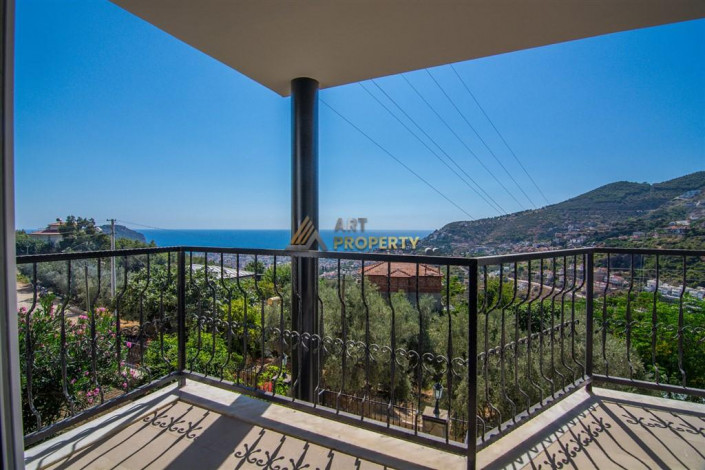 Трехэтажная вилла 3+1 с панорамным видом на море и город в районе Бекташ города Аланья, 230 м2 - Ракурс 43