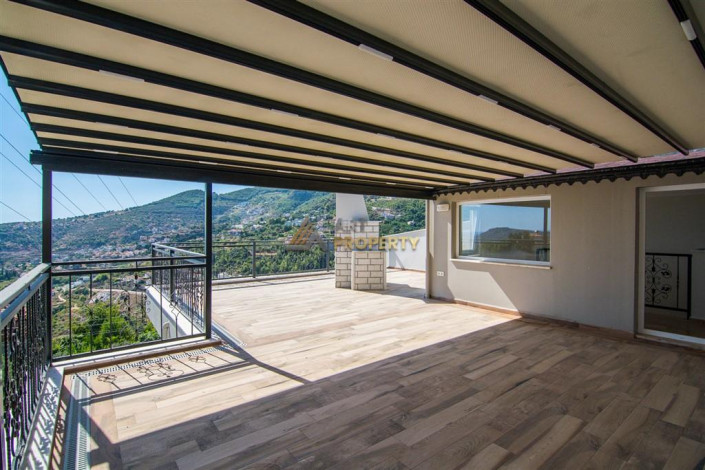 Трехэтажная вилла 3+1 с панорамным видом на море и город в районе Бекташ города Аланья, 230 м2 - Ракурс 54