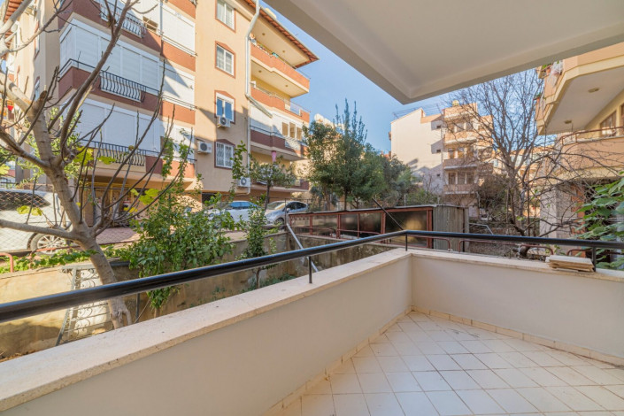 Просторная квартира 3+1 со свежим ремонтом в самом центре города Аланья, 135 м2 - Ракурс 2