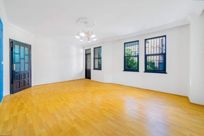 Просторная квартира 3+1 со свежим ремонтом в самом центре города Аланья, 135 м2 - Ракурс 5