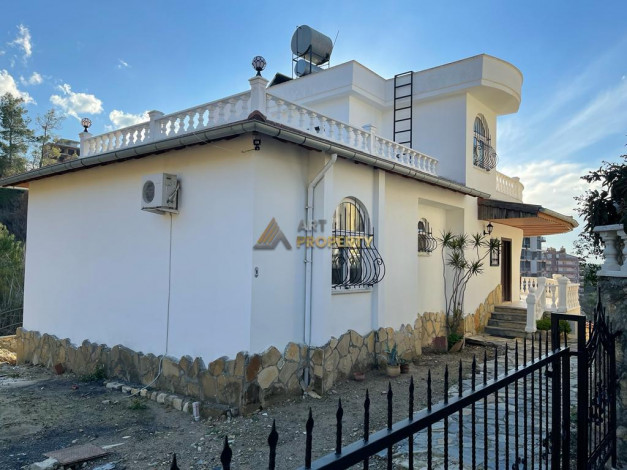 Двухэтажная полностью меблированная вилла с большой собственной территорией в Авсаллар, 220 м2 - Ракурс 2