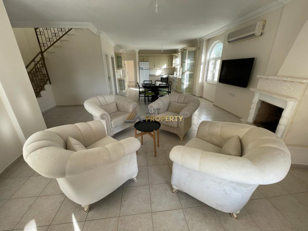 Двухэтажная полностью меблированная вилла с большой собственной территорией в Авсаллар, 220 м2 - Ракурс 9