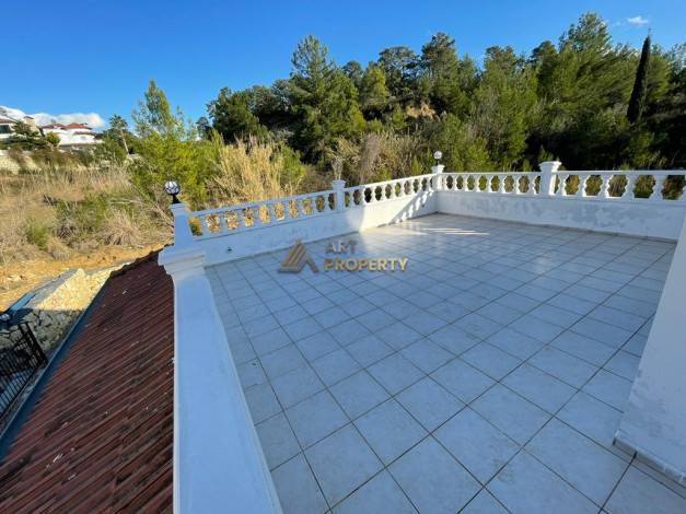 Двухэтажная полностью меблированная вилла с большой собственной территорией в Авсаллар, 220 м2 - Ракурс 42