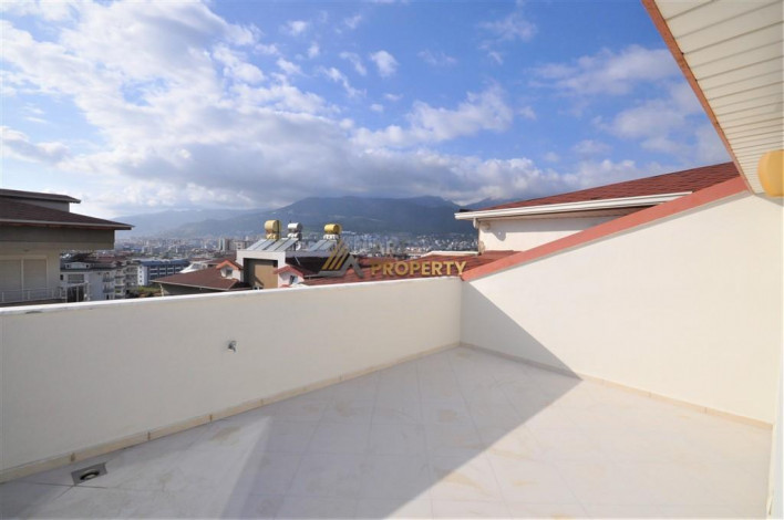 Пятикомнатная квартира - пентхаус в комплексе с бассейном в районе Тосмур, 150 м2 - Ракурс 4