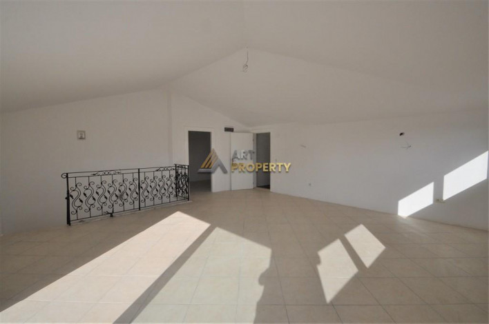 Пятикомнатная квартира - пентхаус в комплексе с бассейном в районе Тосмур, 150 м2 - Ракурс 10