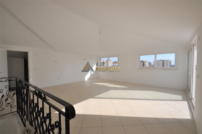 Пятикомнатная квартира - пентхаус в комплексе с бассейном в районе Тосмур, 150 м2 - Ракурс 14