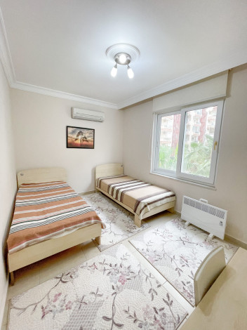 Полностью меблированная квартира 2+1 в 200 метрах от моря в Махмутларе, 110 м2 - Ракурс 3