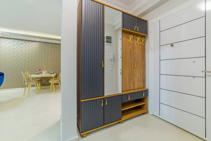 Меблированная квартира 1+1 вблизи от моря в районе Махмутлар, 75 м2 - Ракурс 3