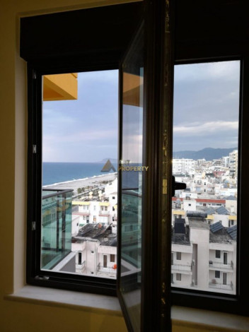 Просторная квартира 2+1 на первой береговой линии с видом на море в Махмутларе,105м2 - Ракурс 2