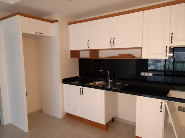 Просторная квартира 2+1 на первой береговой линии с видом на море в Махмутларе,105м2 - Ракурс 12