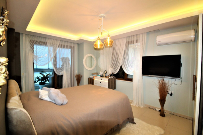 Трехкомнатная меблированная квартира в 150 метрах от моря в районе Кестель, 100 м2 - Ракурс 7