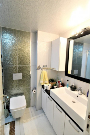 Трехкомнатная меблированная квартира в 150 метрах от моря в районе Кестель, 100 м2 - Ракурс 13