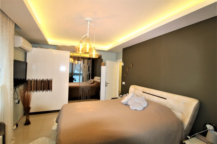 Трехкомнатная меблированная квартира в 150 метрах от моря в районе Кестель, 100 м2 - Ракурс 14