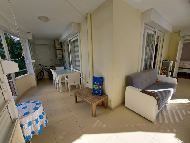 Трехкомнатная меблированная квартира в районе Махмутлар, 135м - Ракурс 2