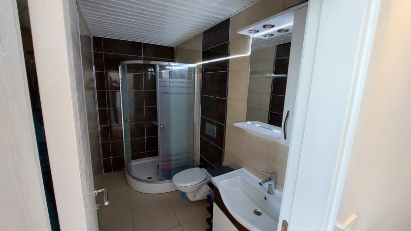 Двухкомнатная меблированная квартира-дуплекс на высоком этаже в Махмутларе, 65 м2 - Ракурс 15