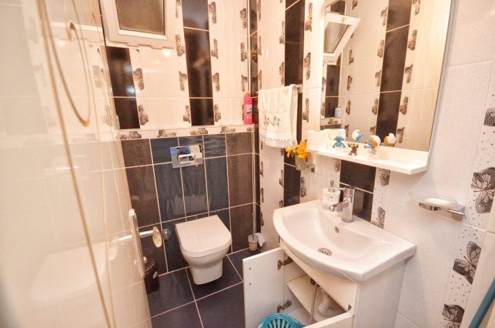 Меблированная трехкомнатная квартира в 150 метрах от моря в центре Махмутлара, 105 м2 - Ракурс 8