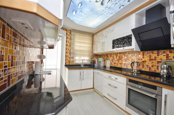 Меблированная трехкомнатная квартира в 150 метрах от моря в центре Махмутлара, 105 м2 - Ракурс 13