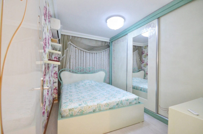 Меблированная трехкомнатная квартира в 150 метрах от моря в центре Махмутлара, 105 м2 - Ракурс 18