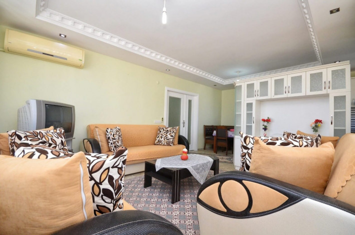 Меблированная квартира 2+1 с отдельной кухней в районе Махмутлар, 125 м2 - Ракурс 3