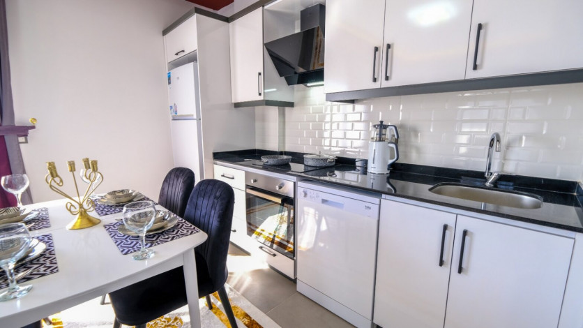 Меблированная двухкомнатная квартира в районе Махмутлар, 59м - Ракурс 4