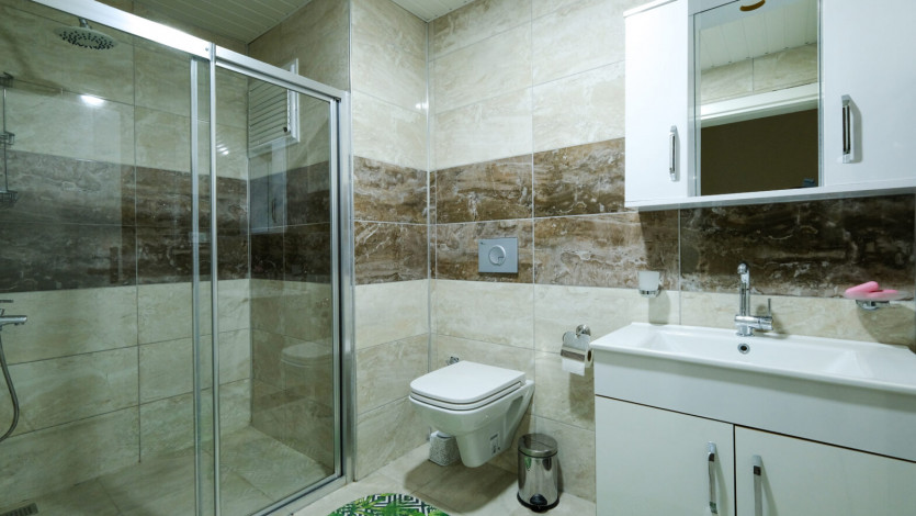 Частично меблированные апартаменты с видом на море и горы в районе Махмутлар, 100м - Ракурс 8