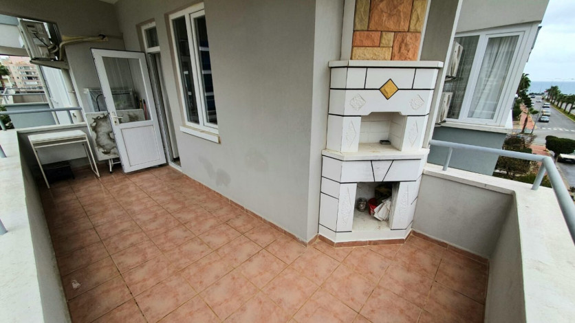 Меблированная трехкомнатная квартира с видом на море и горы на границе районов Махмутлар и Кестель, 90м - Ракурс 11