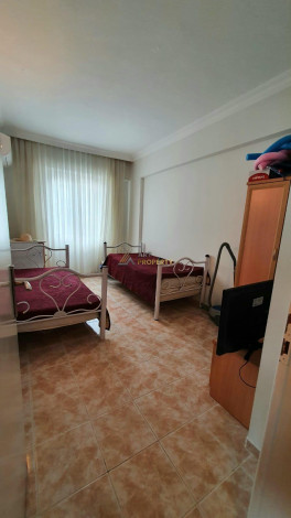 Меблированная трехкомнатная квартира с видом на море и горы на границе районов Махмутлар и Кестель, 90м - Ракурс 17