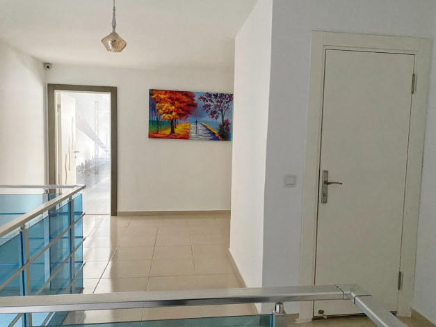 Коммерческие помещения на улице Ататюрка, подходящие для получения гражданства,90 - 135 м2 - Ракурс 3