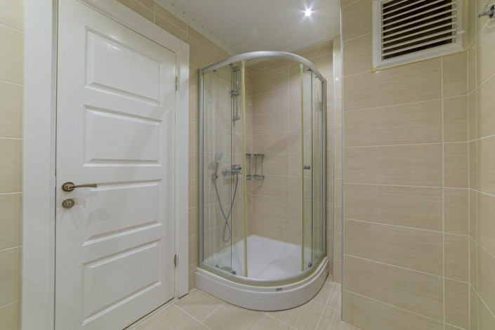 Просторная меблированная квартира 1+1 в комплексе с инфраструктурой в Махмутлар, 75 м2 - Ракурс 3