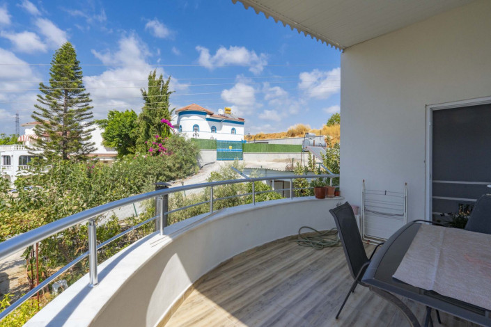 Просторная вилла 6+1 с видом на Cредиземное море в районе Тюрклер, 220 м2 - Ракурс 14