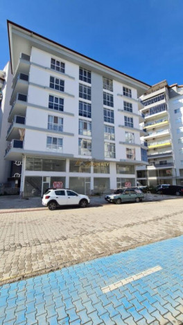 Трехкомнатная квартира с отдельной кухней в Махмутларе, 105 м2 - Ракурс 2