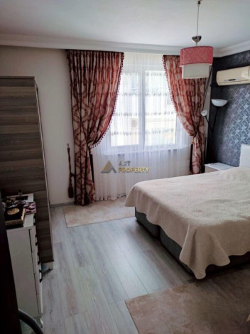 Меблированная двухкомнатная квартира с крытым бассейном в Махмутларе, 60 м2 - Ракурс 3