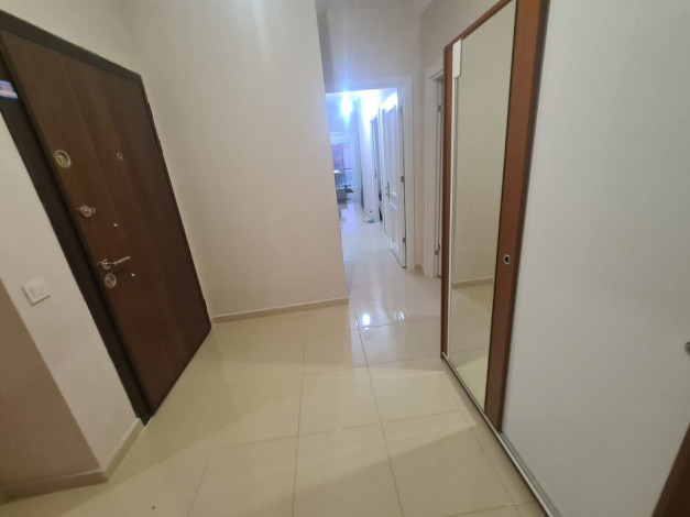 Четырехкомнатные апартаменты в 200 метрах от моря в Махмутларе, 145 м2 - Ракурс 9