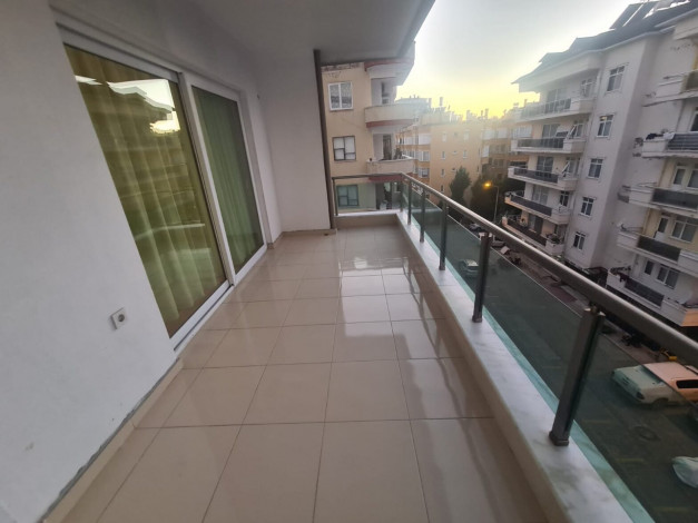 Четырехкомнатные апартаменты в 200 метрах от моря в Махмутларе, 145 м2 - Ракурс 20