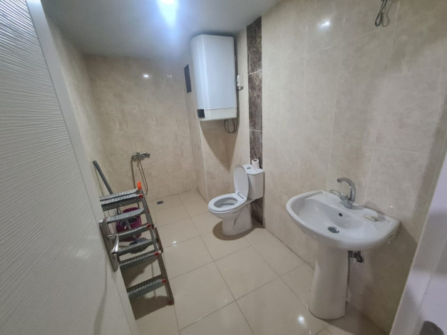 Четырехкомнатные апартаменты в 200 метрах от моря в Махмутларе, 145 м2 - Ракурс 32