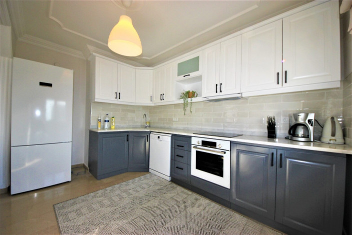 Пятикомнатный пентхаус в 300 метрах от Средиземного моря в Махмутлар, 240 м2 - Ракурс 6